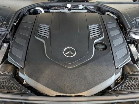 Certified 2025 Mercedes-Benz S 580 4MATIC Sedan image 14