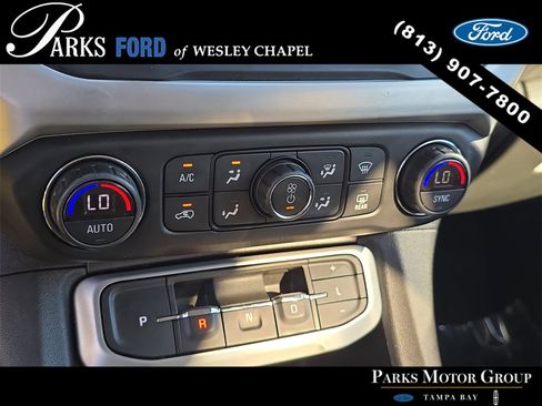 Used 2021 GMC Acadia SLT w/ Technology Package image 24