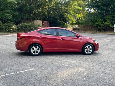 Used 2015 Hyundai Elantra SE FWD image 4