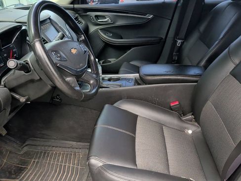 Used 2017 Chevrolet Impala LT FWD image 6