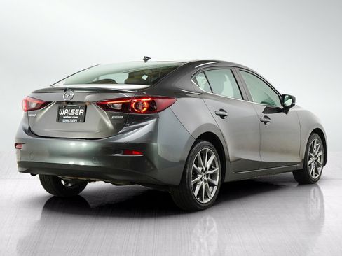 Used 2018 MAZDA MAZDA3 Grand Touring w/ Premium Equipment Package FWD image 5