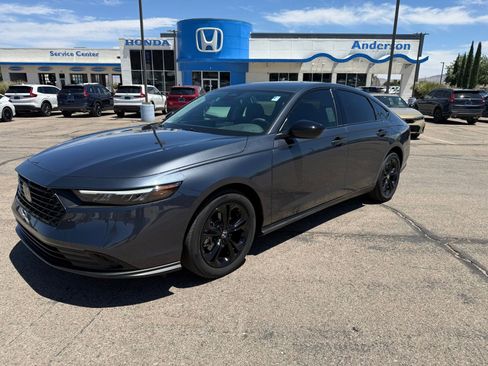 Used 2025 Honda Accord SE image 1
