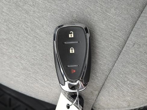 Used 2023 Chevrolet Equinox LT AWD/4WD image 34