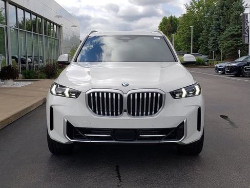 Used 2026 BMW X5 xDrive40i w/ Premium Package image 2