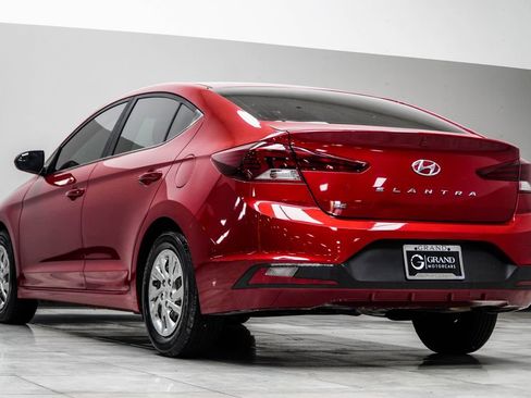 Used 2020 Hyundai Elantra SE FWD image 9