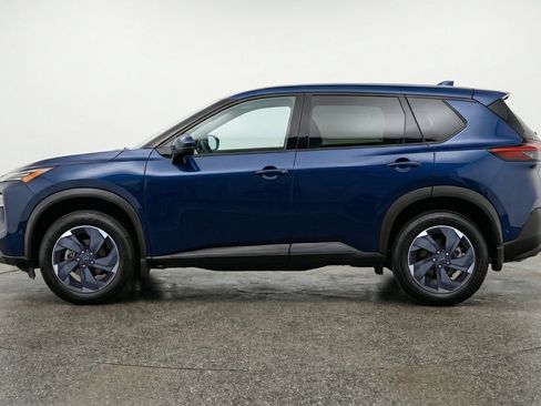 Used 2025 Nissan Rogue SV AWD/4WD image 5