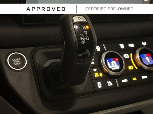 Used 2025 Land Rover Defender 130 X-Dynamic SE AWD/4WD image 17