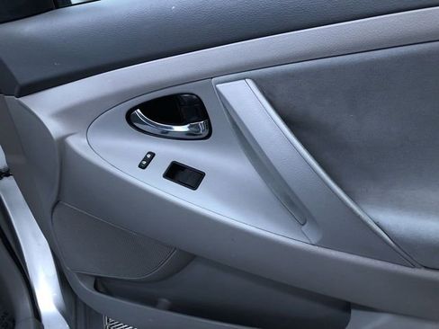 Used 2009 Toyota Camry LE image 30