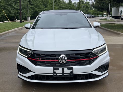 Used 2019 Volkswagen Jetta GLI Autobahn FWD image 3
