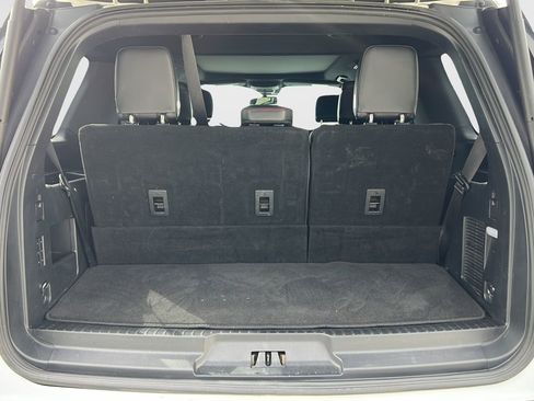 Used 2021 Ford Expedition Limited RWD image 9