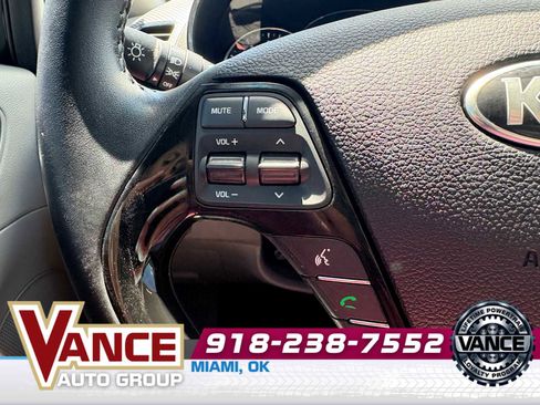Used 2017 Kia Forte EX FWD image 29