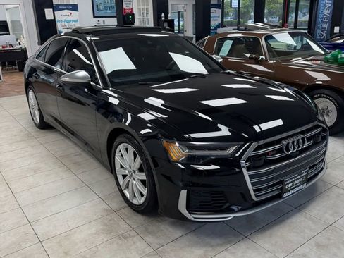 Used 2020 Audi S6 Prestige w/ Prestige Package AWD/4WD image 3