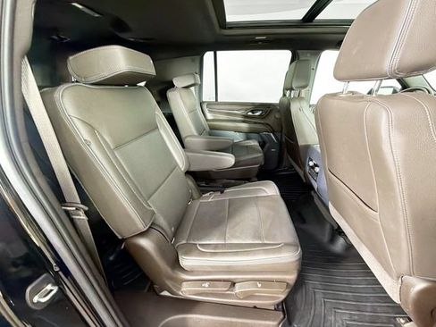 Used 2021 GMC Yukon XL Denali AWD/4WD image 32