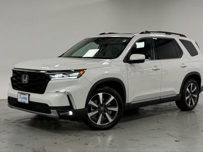 Used 2025 Honda Pilot Elite
