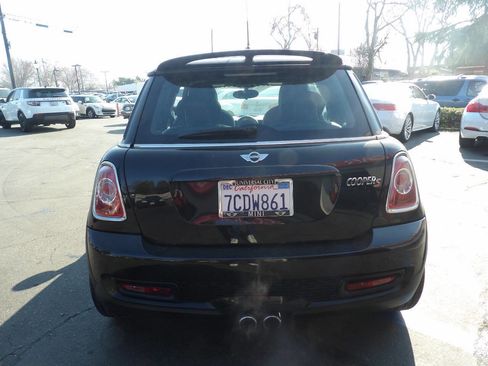 Used 2013 MINI Cooper S image 11