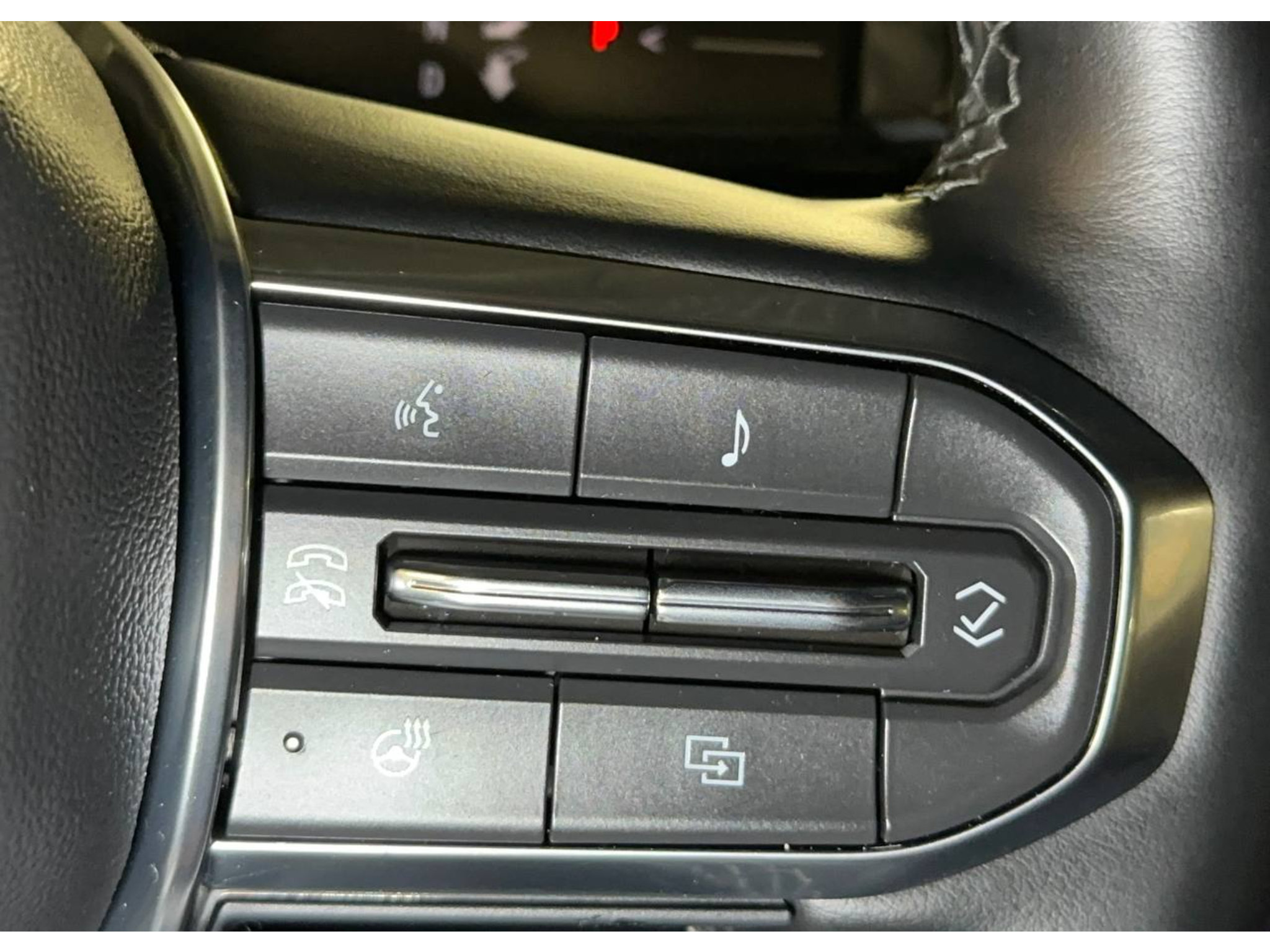 Used 2024 GMC Sierra EV Denali AWD/4WD image 25