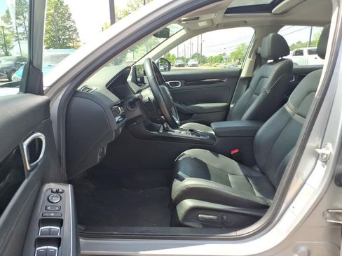 Used 2023 Honda Civic Touring image 16