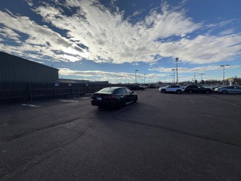 Used 2025 Toyota Camry LE image 4