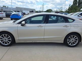 Used 2017 Ford Fusion SE w/ Fusion SE Technology Package FWD video 2