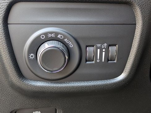 New 2025 Jeep Grand Cherokee L Altitude image 22