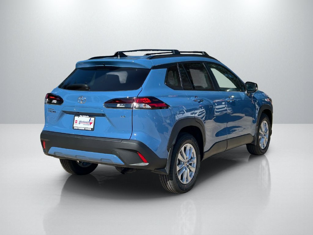 New 2026 Toyota Corolla Cross LE w/ Moonroof Package FWD image 5