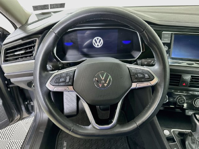 Certified 2024 Volkswagen Jetta SE w/ Panoramic Sunroof Package FWD image 12