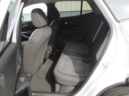 Used 2025 Chevrolet Trax LS image 10