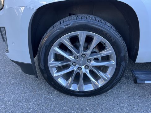 Used 2019 Cadillac Escalade Premium Luxury image 10