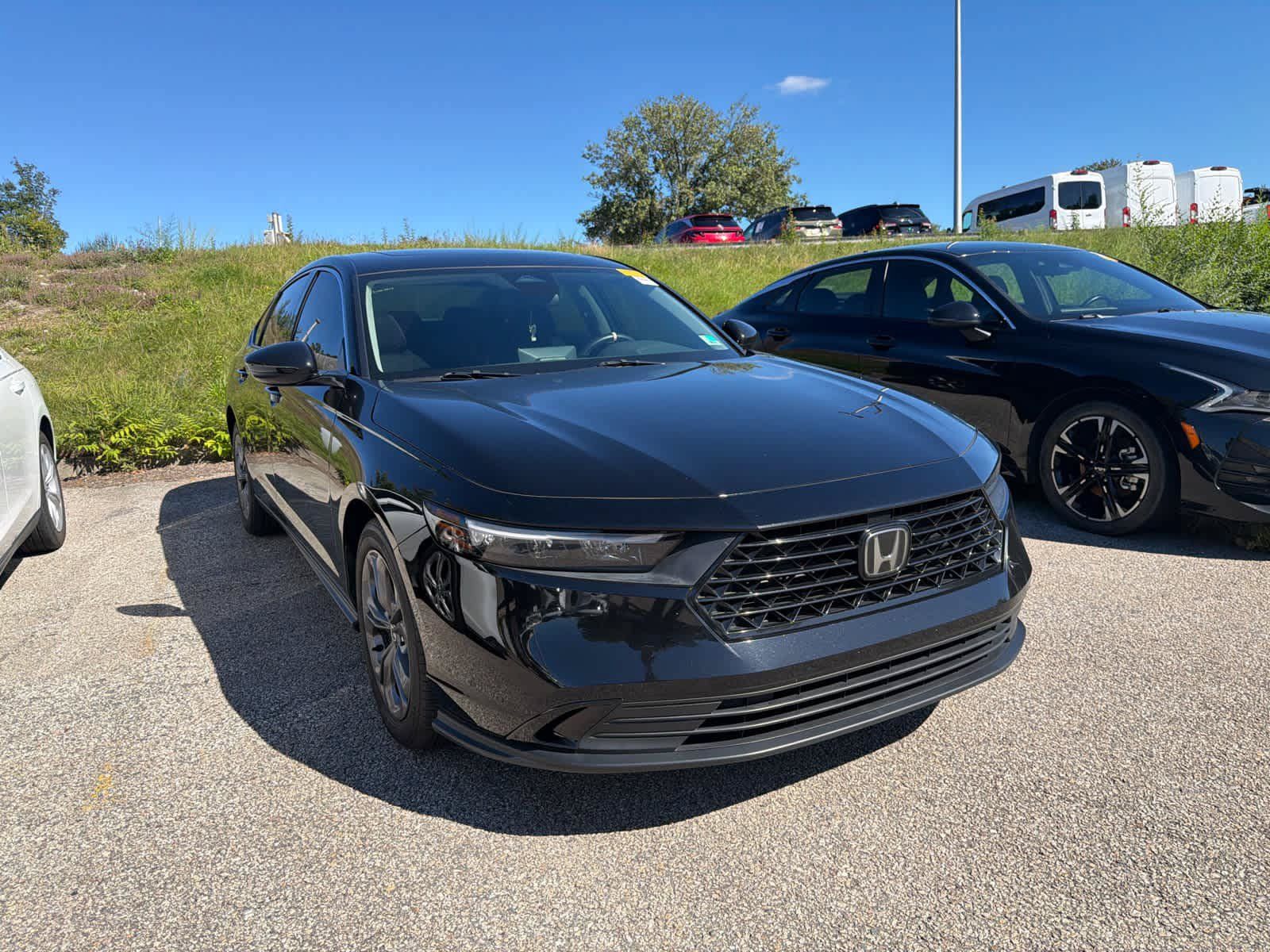 Used 2024 Honda Accord EX image 3