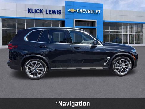 Used 2024 BMW X5 xDrive40i w/ Premium Package AWD/4WD image 9