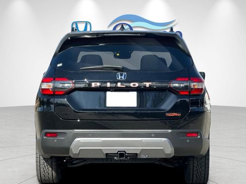 New 2026 Honda Pilot TrailSport image 4