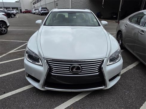 Used 2014 Lexus LS 460 image 2
