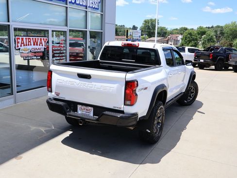 Certified 2024 Chevrolet Colorado ZR2 w/ Technology Package AWD/4WD image 42