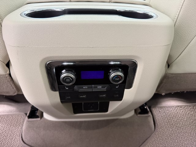 Used 2026 GMC Yukon XL Denali w/ Denali Reserve Package RWD image 32