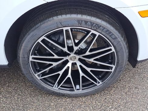 New 2026 Porsche Macan Turbo image 13