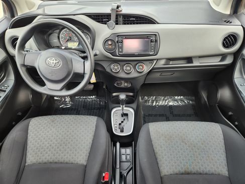 Used 2016 Toyota Yaris L image 33