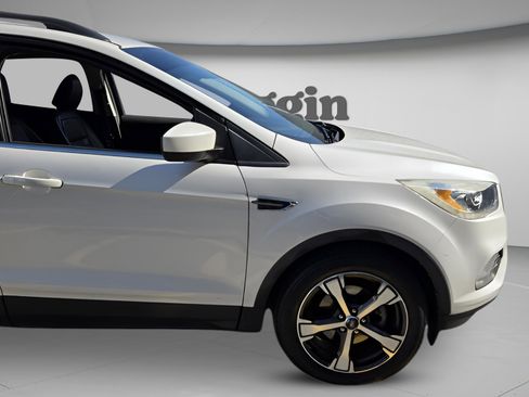 Used 2018 Ford Escape SEL w/ Ford Safe & Smart Package image 19