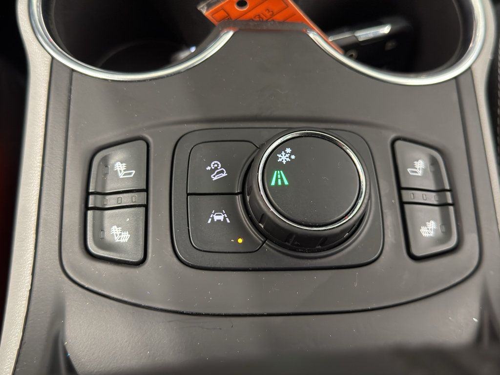 Used 2023 GMC Terrain SLE w/ Driver Convenience Package FWD image 31
