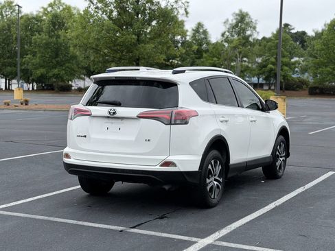 Used 2016 Toyota RAV4 LE FWD image 7