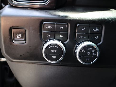 Used 2026 GMC Sierra 1500 AT4 w/ AT4 Premium Package AWD/4WD image 33