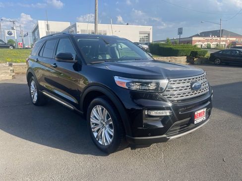 Used 2021 Ford Explorer Limited w/ Equipment Group 301A AWD/4WD image 7