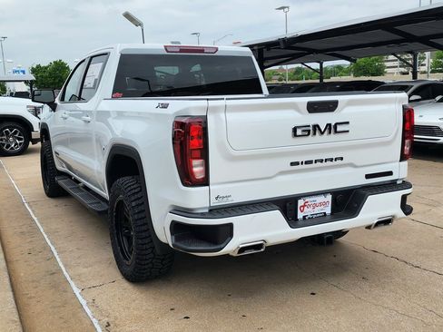 New 2026 GMC Sierra 1500 Elevation w/ LPO, Elevation Black Package AWD/4WD image 5