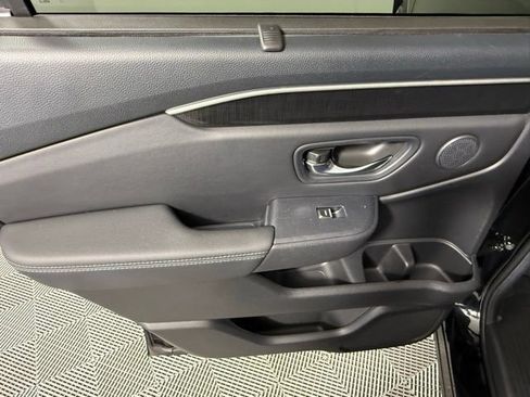 Used 2024 Honda Pilot Elite image 34