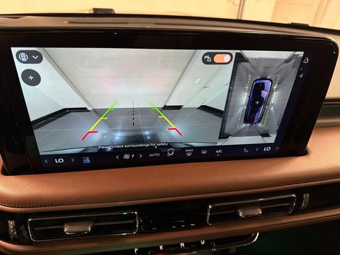Certified 2025 Lincoln Aviator Reserve w/ Jet Appearance Package AWD/4WD image 12