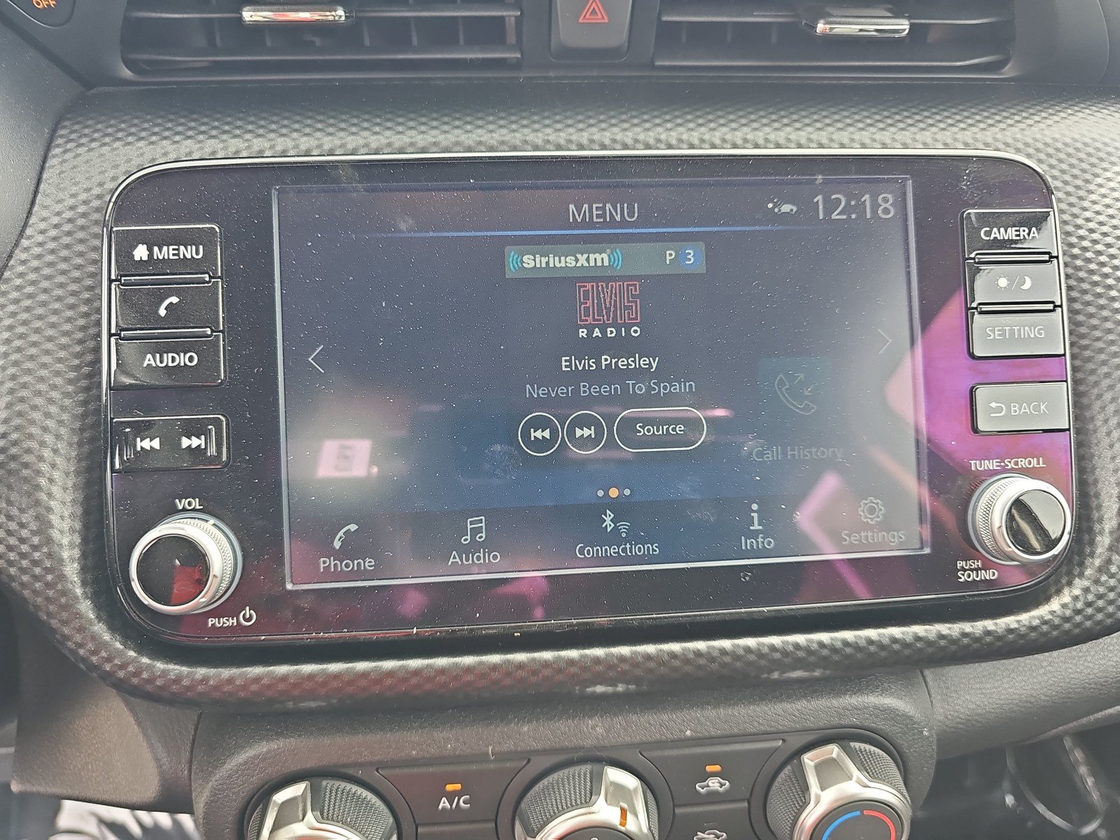 Used 2024 Nissan Kicks SV FWD image 19