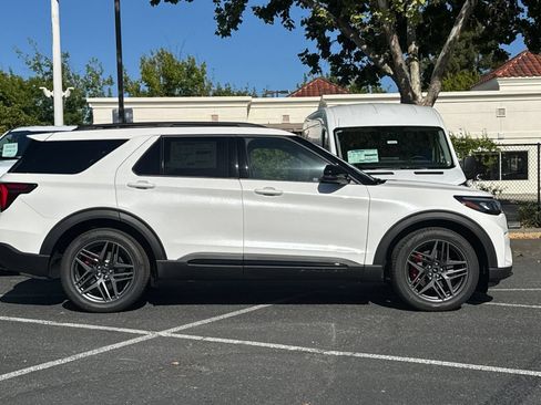 New 2026 Ford Explorer ST w/ Sun And Sound Package AWD/4WD image 4