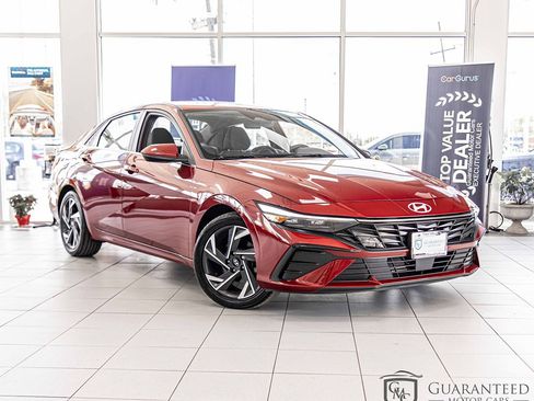 Used 2024 Hyundai Elantra SEL w/ Convenience Package FWD image 3