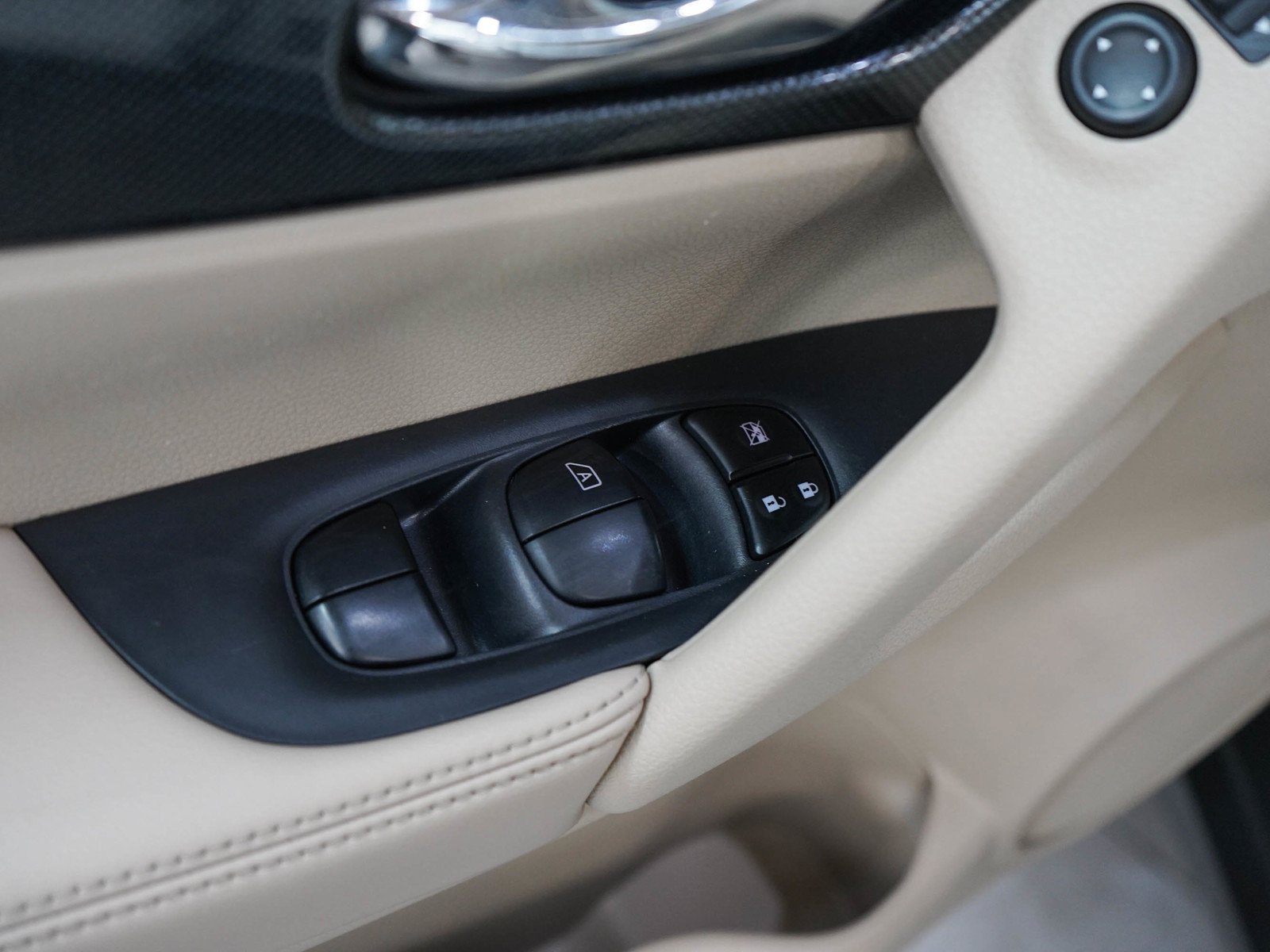 Used 2014 Nissan Rogue SL w/ SL Premium Package AWD/4WD image 20