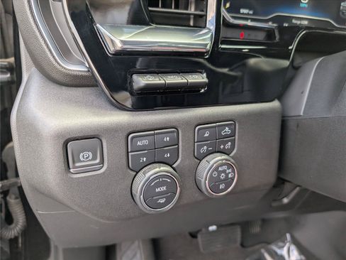 Used 2024 Chevrolet Silverado 2500 High Country w/ High Country Premium Package AWD/4WD image 29