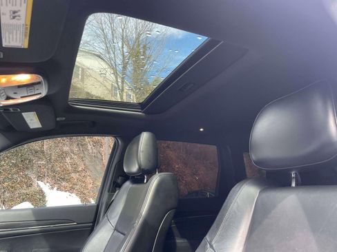 Used 2021 Jeep Grand Cherokee Limited image 20